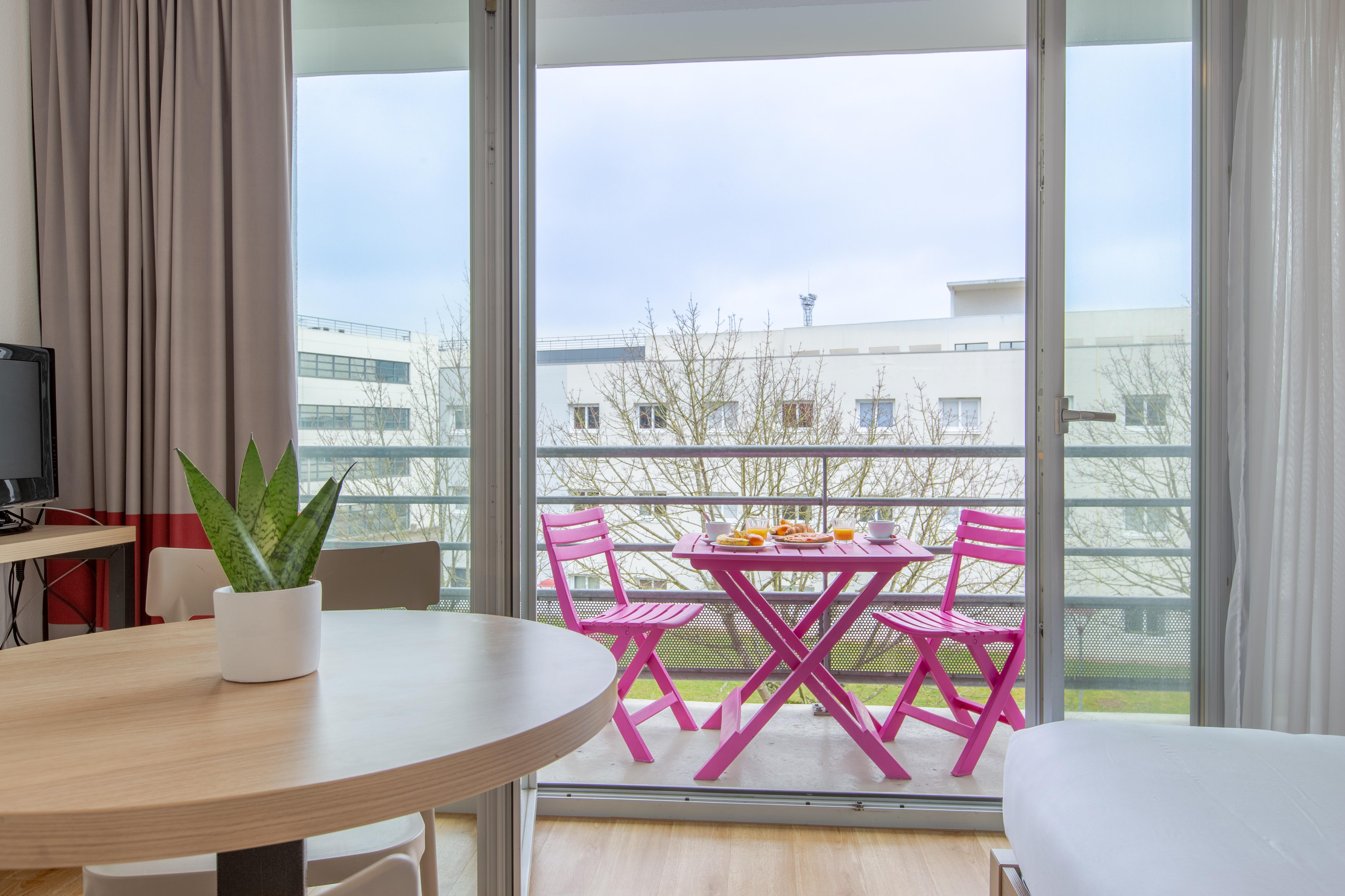 Zenitude Hôtel-Résidences Le Mans Novaxis Esterno foto
