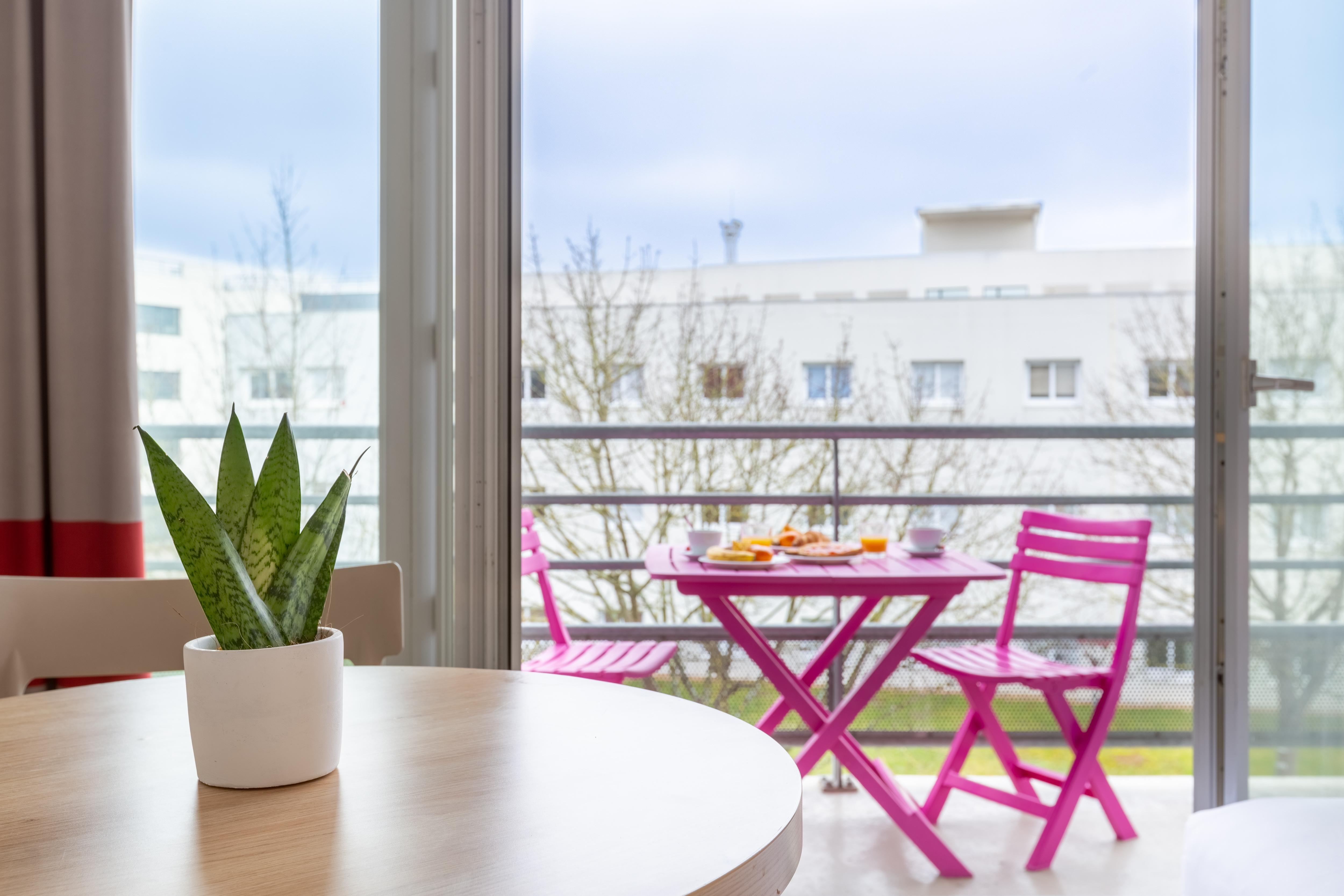 Zenitude Hôtel-Résidences Le Mans Novaxis Esterno foto